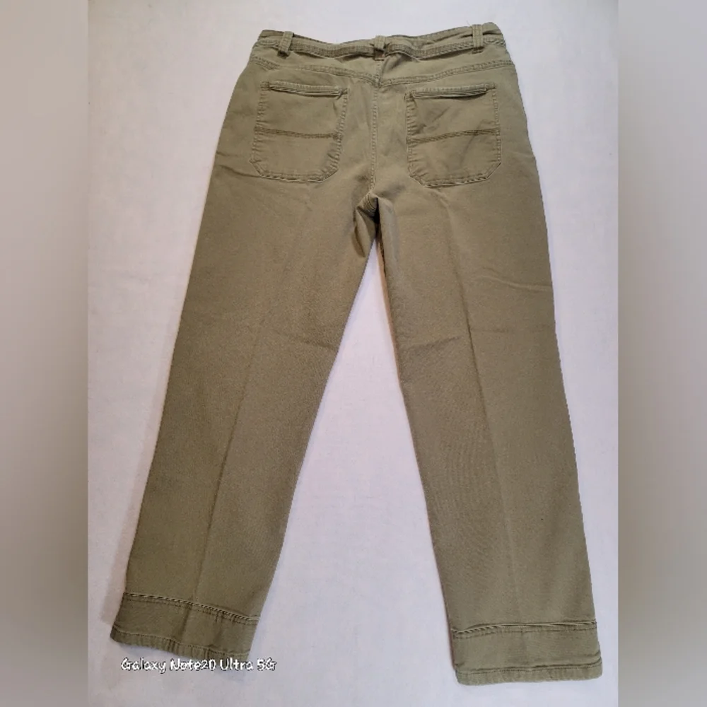 0818. EUC ~ Eddie Bauer ~ 98% Cotton ~ 2% Spandex ~ Reinforced Pockets & Hem ~ - Picture 6 of 14